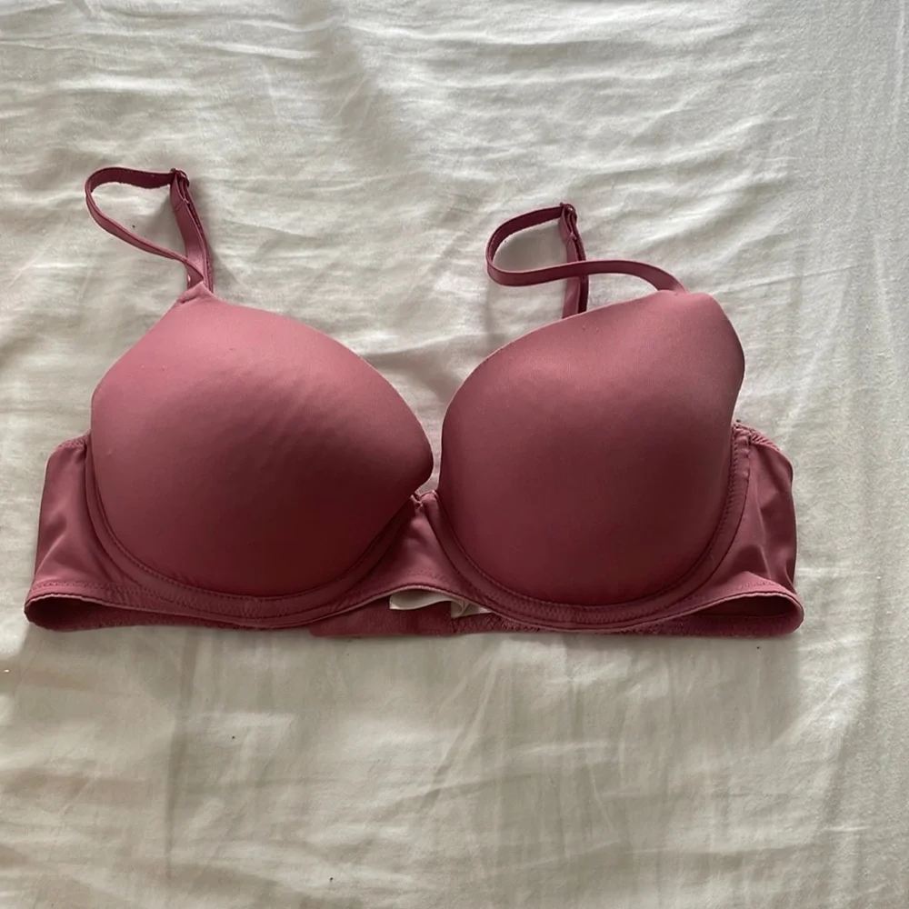 Pink bra - Picture 1 of 2